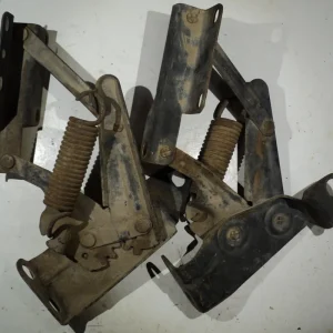 1959 Oldsmobilehuvgångjärn par Rabatt