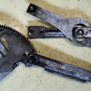 1963Chrysler Newport 4dr ht fönster vevmekanism höger fram Billigare