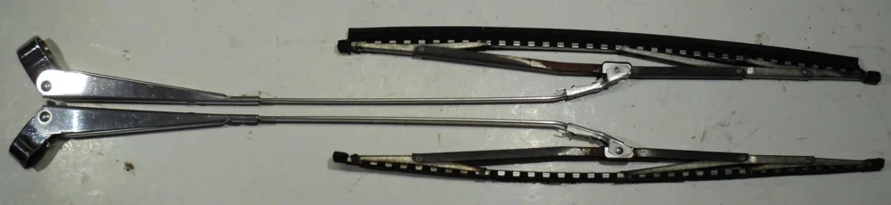 1961 Oldsmobile torkararmar (par) Rabatt