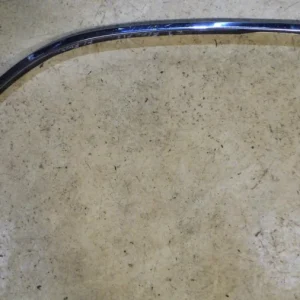 1963 Buick Electra hjulhuslist (några små märken) höger fram I lager