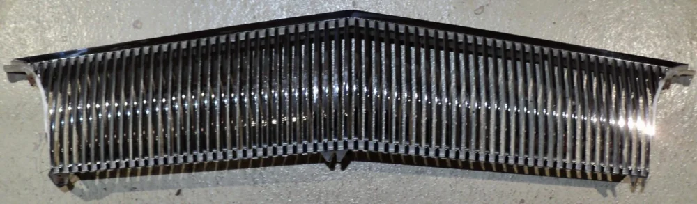 1961 Oldsmobile Super 88grill (otroligt fint orginal krom) ObsEndast hämtning! Erbjudandepris