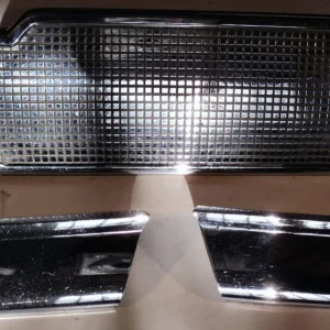 1959 Dodge hgv krom bakluckan Fynd