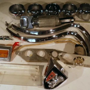 1956 Chrysler NewYorker och diverse delar till instrmentbrädan Bästa pris