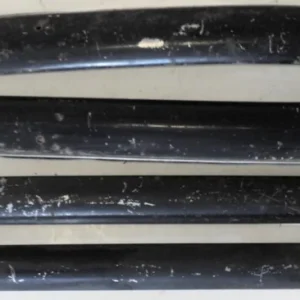 Utförsäljning 1955 Buick Century 2dr ht list högst upp på dörr , sats om 4 st.