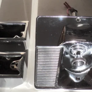 1964 Oldsmobile 98 2dr sedan cigarettändare bakre + insatser askkoppar Beställ nu