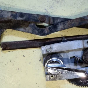 1961 Ford Galaxie fönster vevmekanismvänster fram Begränsat erbjudande