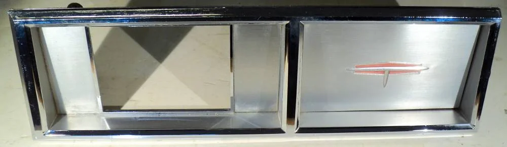 1963 Oldsmobile 88krom runt klockan på instrumentbrädan Handla nu