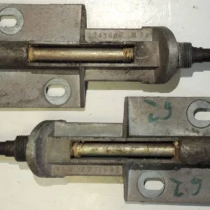 1962Chrysler Imperialtorkar axel höger och vänster Begränsat antal