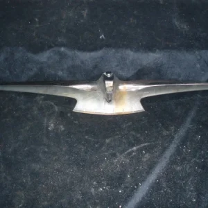1960 Imperial hood emblem Köp online
