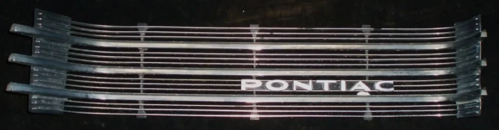 1964 Pontiac Catalina grill part left Köp nu