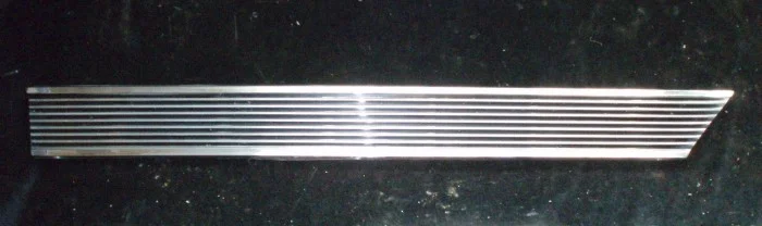 1964 Buick Wildcat 4dr chrome behind the rear wheel right Begränsat antal