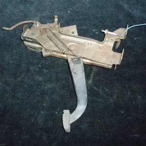 1960 Imperial handbrake mechanism I lager