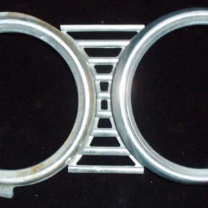 1961 Chevrolet headlight door right Beställ idag