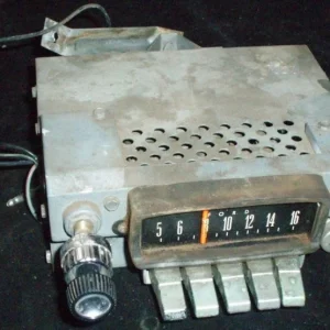 1965 Ford Fairlane radio (not tested) Beställ nu