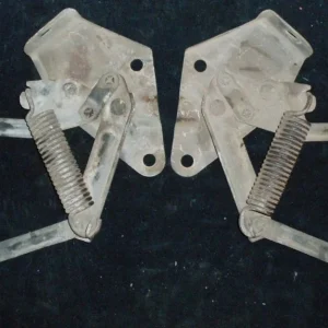 Utförsäljning 1965 Buick Riviera hood hinge pair
