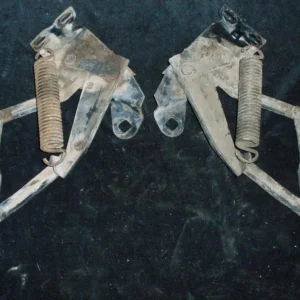 1963 Pontiac Bonneville hood hinge pair Endast denna vecka