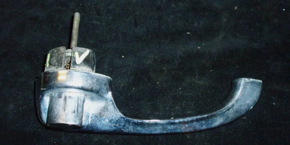 1961 Oldsmobile 98 door handles left Erbjudande