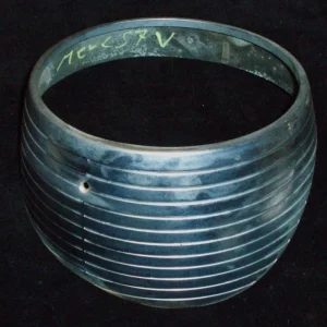 1957 Mercury headlight door left Beställ nu