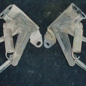 1961 Oldsmobile 98 hood hinge pair Bästa pris