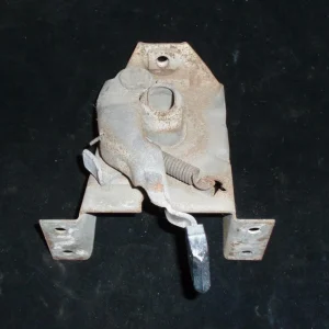 1960 Pontiac Bonneville hood lock Lägg i varukorgen