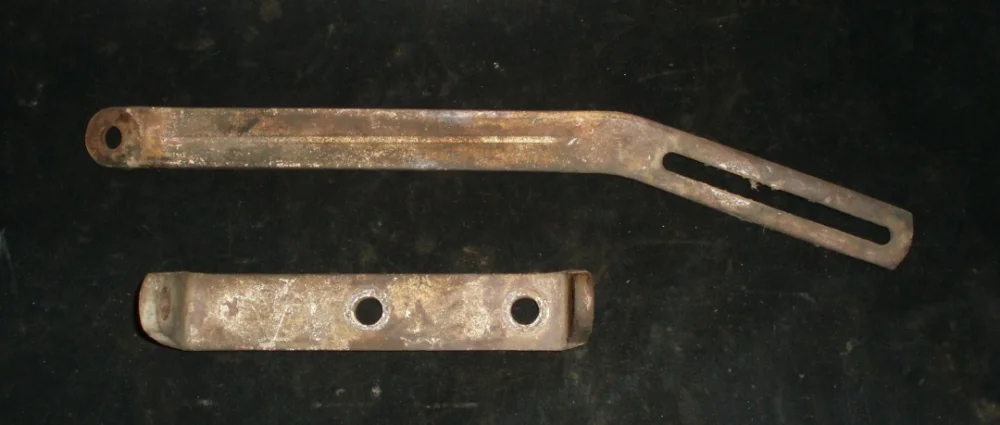 1957 Desoto Firesweep 325 engine generator brace Sänkt pris